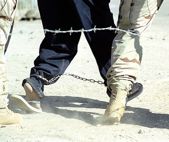 Scène du film Aller simple pour Guantanamo