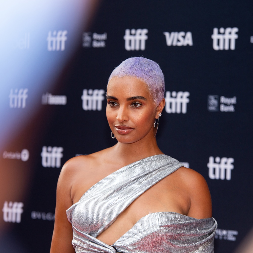 Sur le tapis rouge du film Glass Onion: A Knives Out Mystery