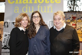 Sur le tapis rouge du film Charlotte a du fun Sur le tapis rouge du film Charlotte a du fun