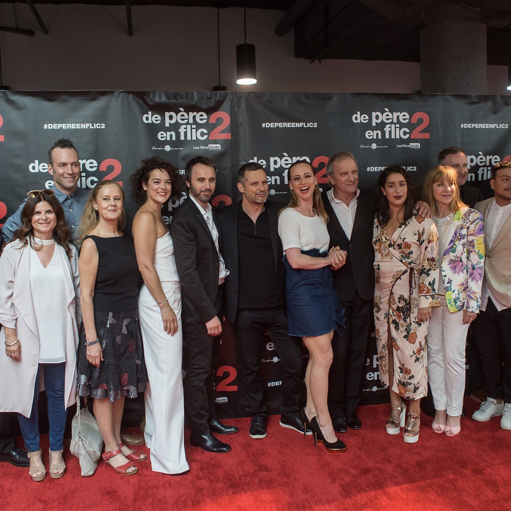 Sur le tapis rouge du film De père en flic 2
