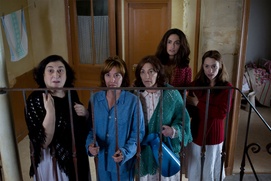 Une scène du film Les femmes du 6ème étage Une scène du film Les femmes du 6ème étage