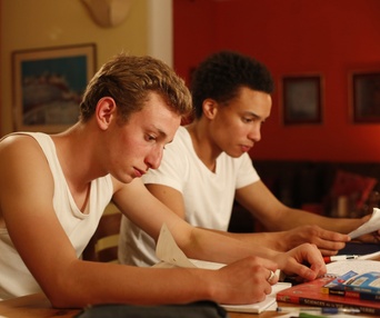 Une scène du film Quand on a 17 ans