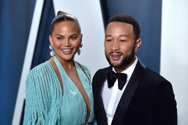 Sur le tapis rouge du party Vanity Fair des Oscars 2020