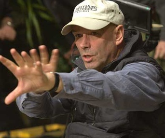 Martin Campbell réalise Casino Royale