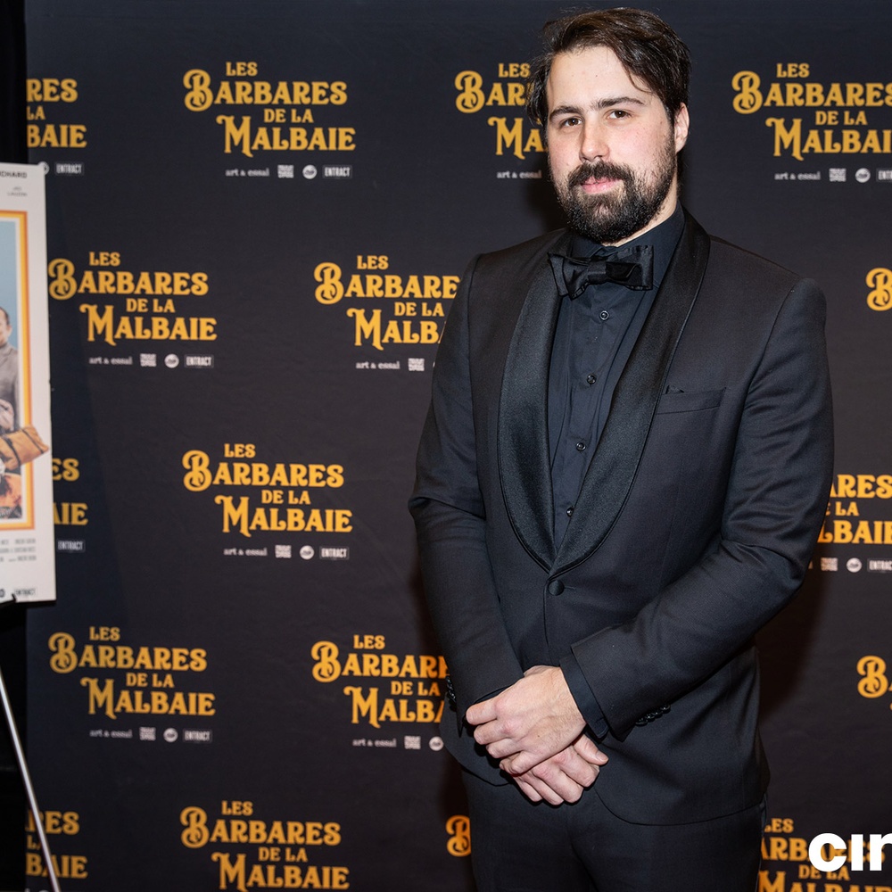 Sur le tapis rouge du film Les Barbares de La Malbaie