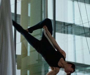 Une scène du film L'acrobate
