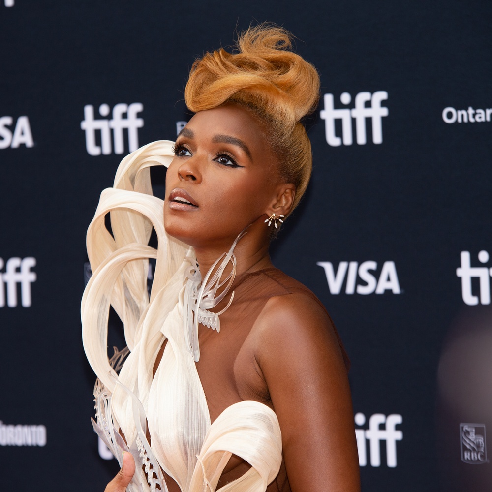 Sur le tapis rouge du film Glass Onion: A Knives Out Mystery