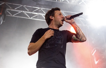 Problème de santé pour Pierre Bouvier, Simple plan reporte sa tournée