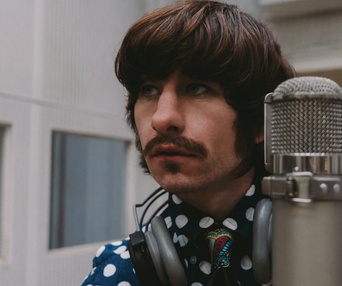 Barry Keoghan est Ringo Starr