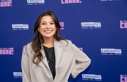 Image de l'article Photo : Audrey-Louise Beauséjour présente son amoureuse sur un tapis rouge