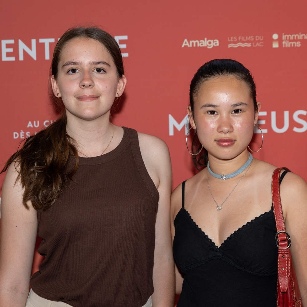 Première de Menteuse