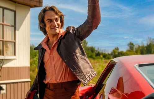 Rémi Goulet en tant que Gilles Villeneuve dans le film Villeneuve : L’ascension d’une légende