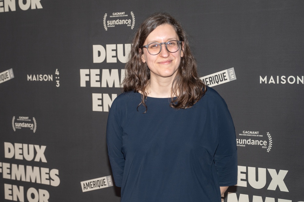 Tapis rouge de Deux femmes en or