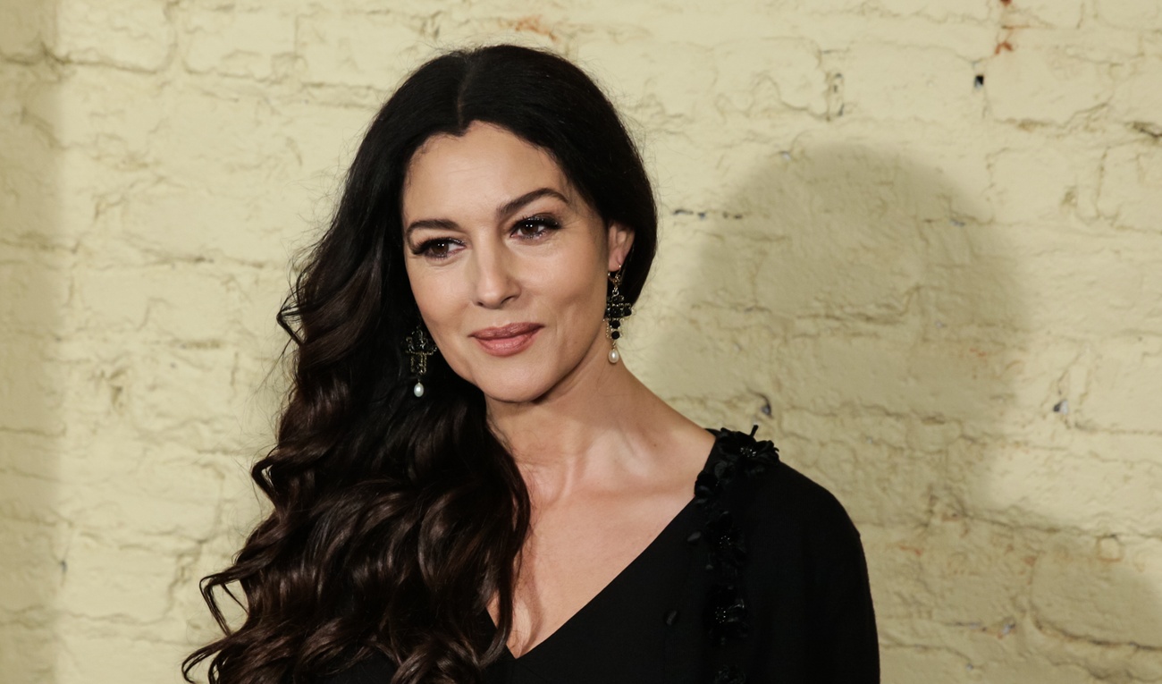 Monica Bellucci sur le tapis rouge du film québécois Ville-Marie