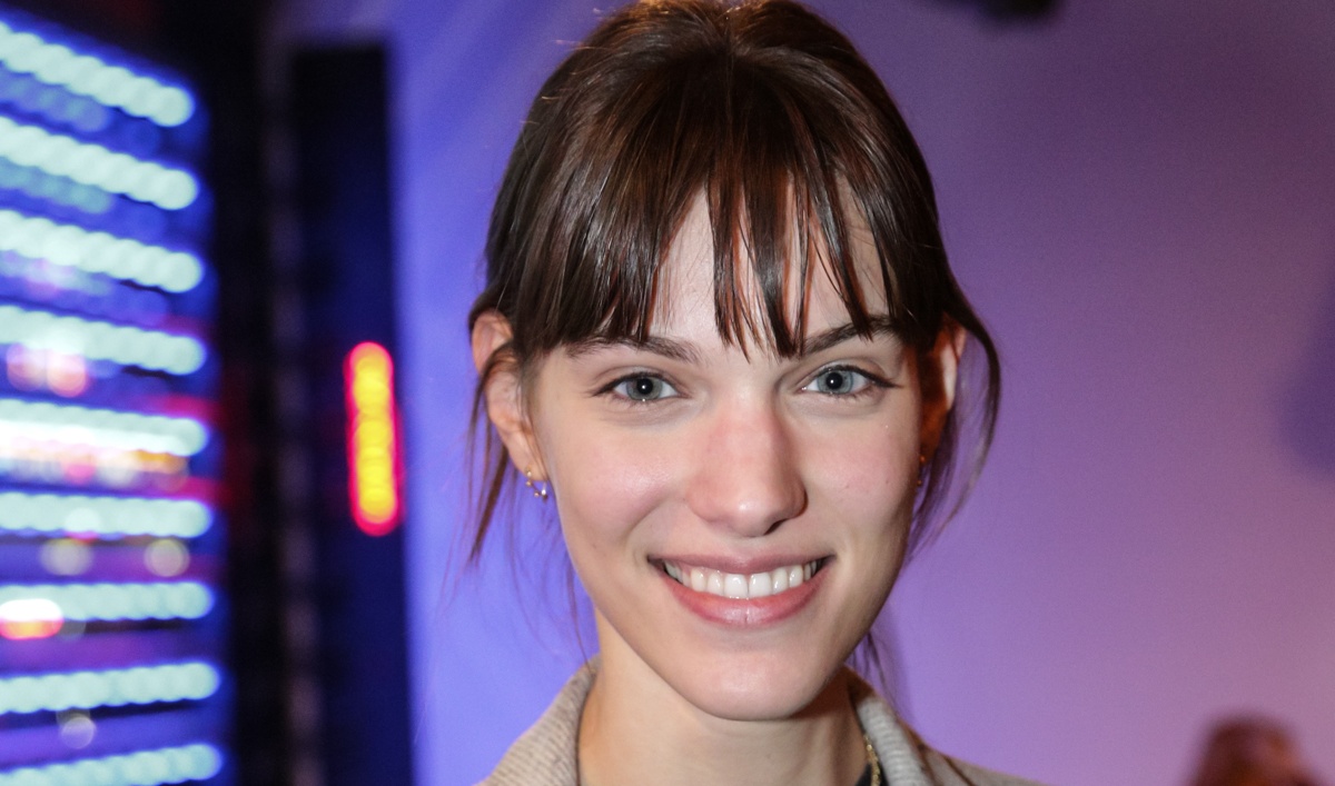 Découvrez le nouvel extrait planant et magnétique de Charlotte Cardin