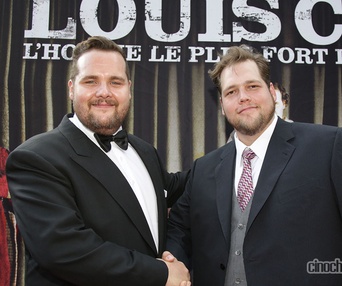 Sur le tapis rouge de Louis Cyr : L'homme le plus fort du monde