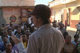 Une scène du film Guibord s'en va-t-en guerre Une scène du film Guibord s'en va-t-en guerre