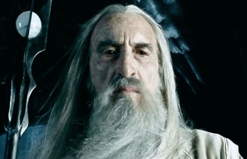 Une scène avec Christopher Lee.