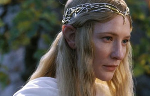Cate Blanchett dans le film The Lord of the Rings: The Fellowship of the Ring