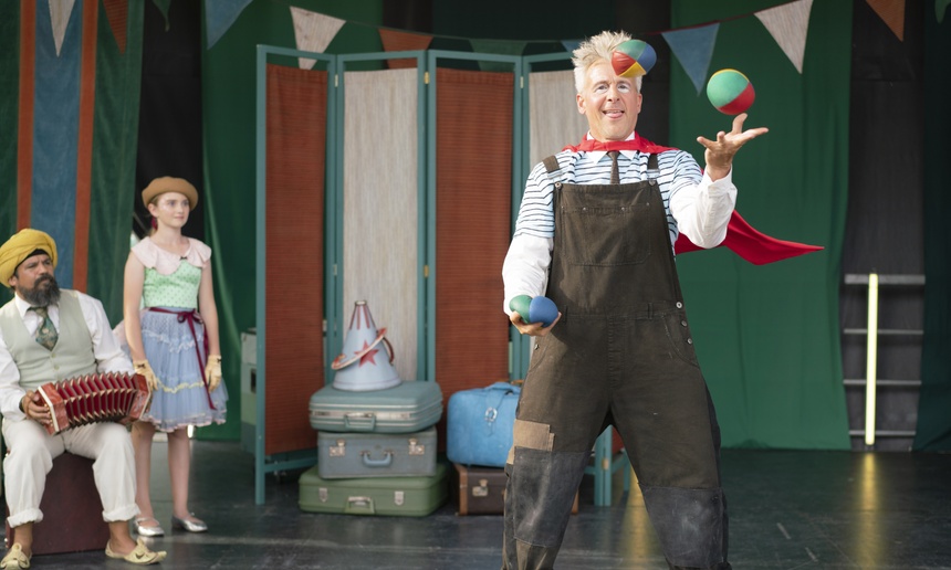 Nouveautés : Mon cirque à moi et Unhinged