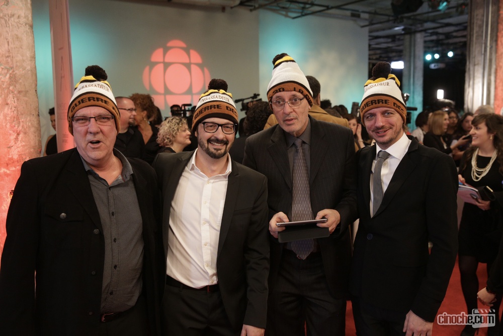 Sur le tapis rouge de Gala du cinéma Québécois