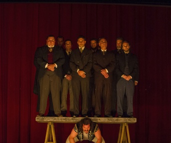 Une scène du film Louis Cyr : L'homme le plus fort du monde