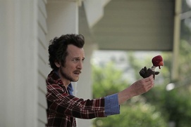 Une scène du film Wrong