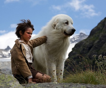 Une scène du film Belle et Sébastien 2, l'aventure continue