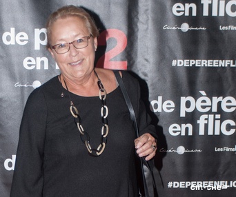 Sur le tapis rouge du film De père en flic 2