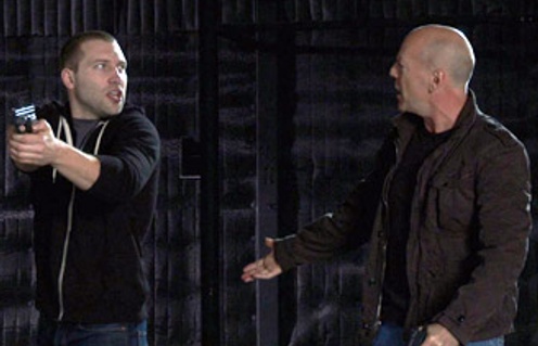 Jai Courtney en audition avec Bruce Willis pour le film A Good Day to Die Hard.