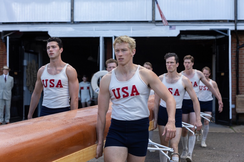 Une scène du film The Boys in the Boat