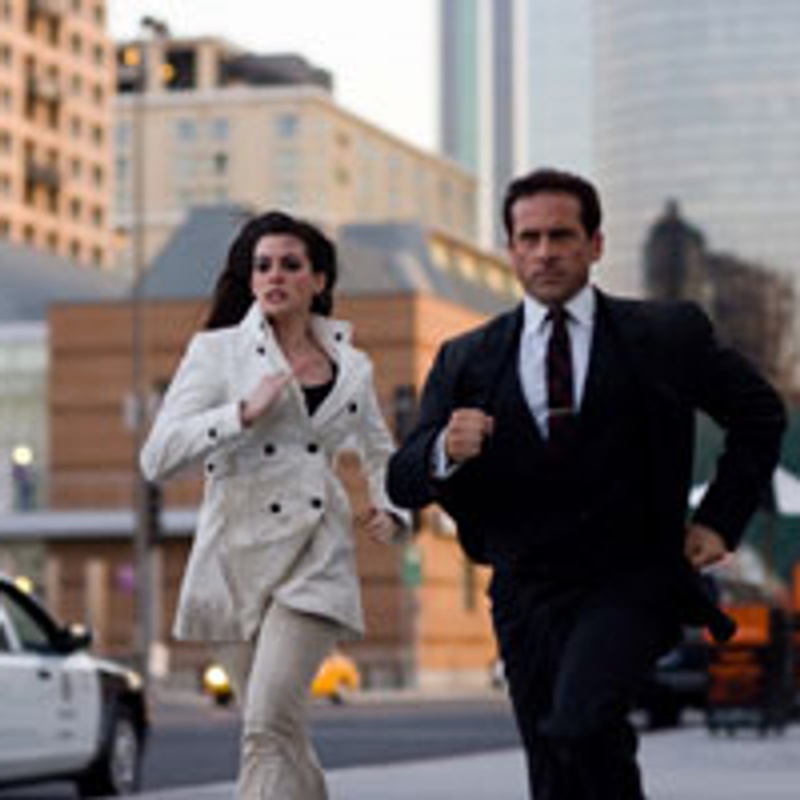 Steve Carell et Anne Hathaway dans Get Smart