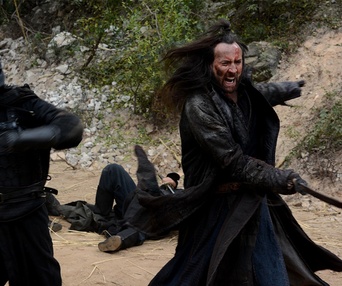Une scène du film Outcast
