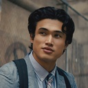 Photo de Charles Melton