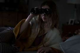 Une scène du film The Voyeurs