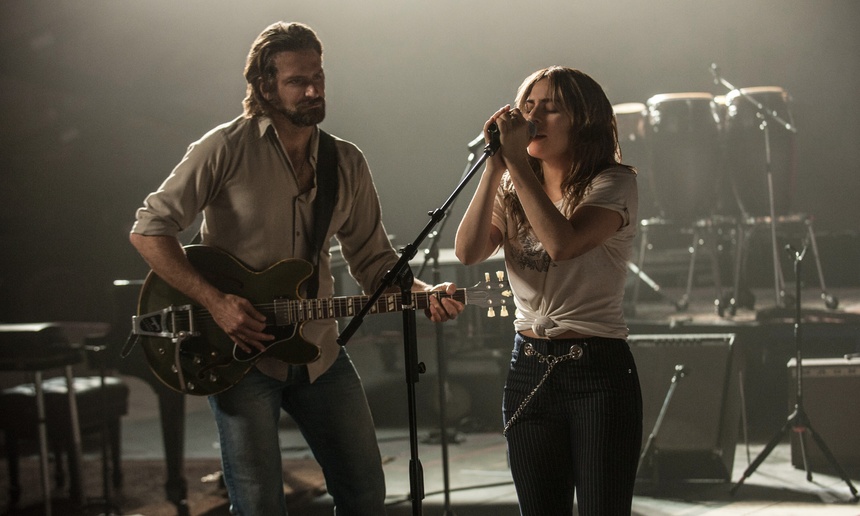 Difficile de reconnaître l'excentrique Lady Gaga dans cette image de A Star is Born
