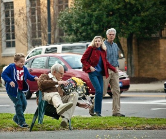 Une scène du film Jackass Presents: Bad Grandpa