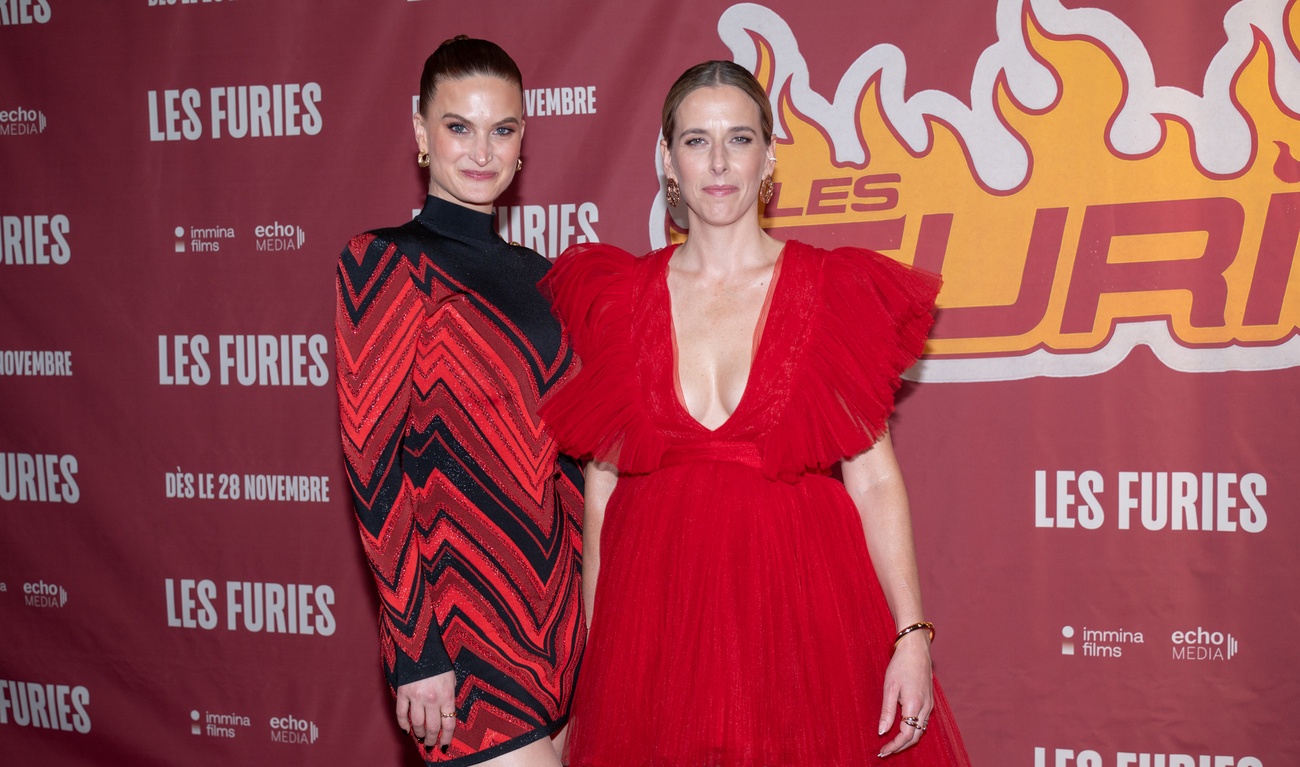 <span style="color: rgb(71, 85, 105);">Tapis rouge de la première du film Les Furies</span>