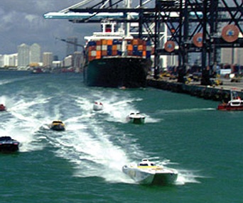 Scène du film Deux flics à Miami
