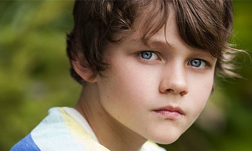 Warner choisit Levi Miller pour jouer le protagoniste de Pan