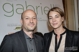 Sur le tapis rouge de Gabrielle Sur le tapis rouge de Gabrielle