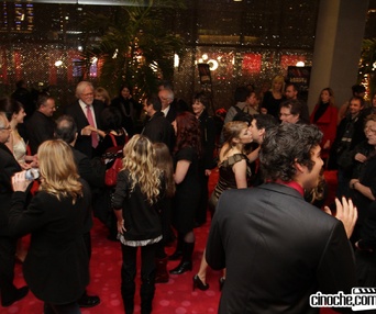 Sur le tapis rouge de Lance et compte