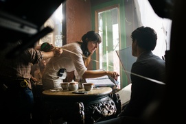 Une scène du film The Sun Is Also a Star Une scène du film The Sun Is Also a Star