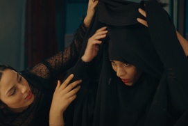 Une scène du film Four Daughters Une scène du film Four Daughters