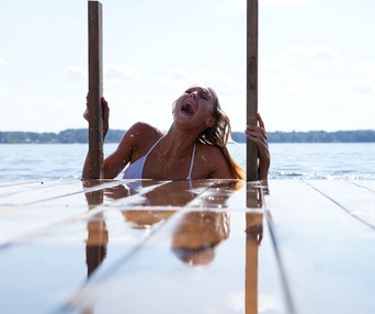 Une scène du film Shark Night 3D