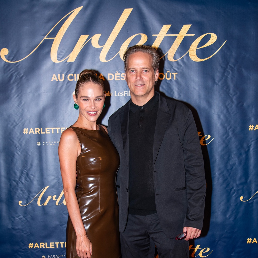Sur le tapis rouge du film Arlette