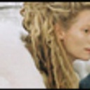 Tilda Swinton et Skandar Keynes dans le film The Chronicles of Narnia: The Lion, the Witch and the Wardrobe