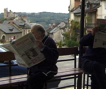Scène du film Ici Najac, à vous la Terre