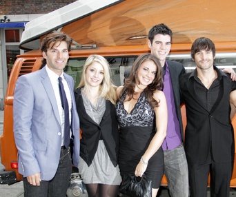 Sur le tapis rouge de 2 Frogs dans l'ouest
