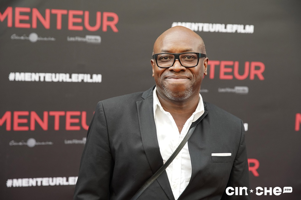 Sur le tapis rouge du film Menteur